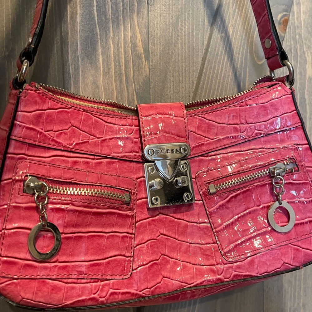 PINK AUTHENTIC GUESS HANDBAG. Open to offers!